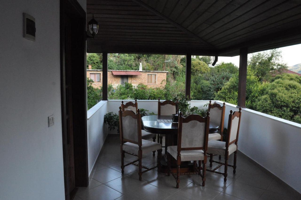 Timber Guest House Берат Екстер'єр фото